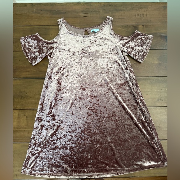 She + Sky Dresses & Skirts - She + Sky Velvet Cold Shoulder Women’s Dress